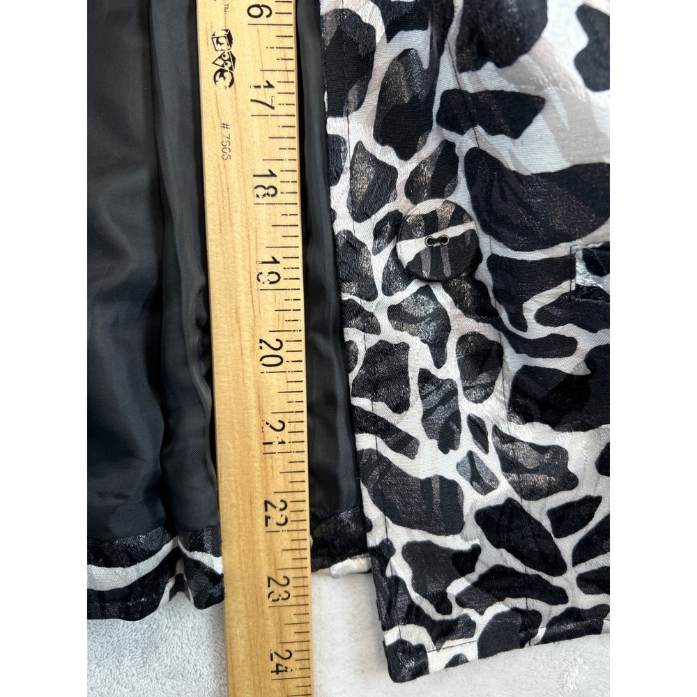 Chico's Jacket Womens 2 Black White Giraffe Print‎ Crinkle Metallic 3/4 Sleeve - Picture 6 of 6
